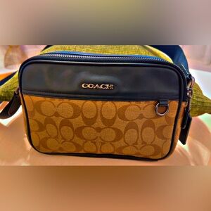 Authentic Coach Graham Crossbody. This is as close to new as new can get!